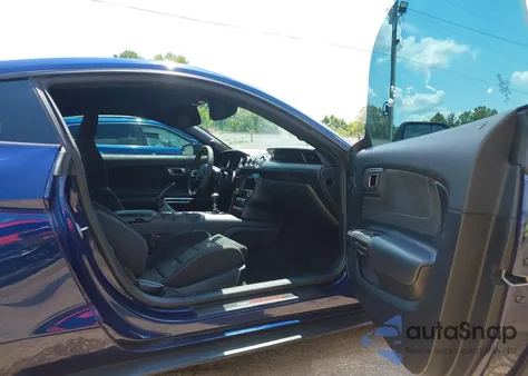 2018 Ford Shelby Gt350 z USA, uszkodzony, nr VIN 1FA6P8JZ8J5500516